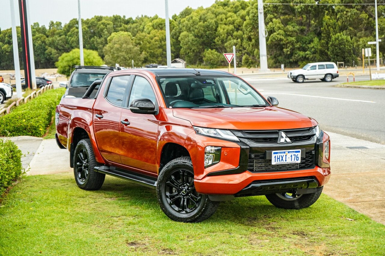 Mitsubishi Triton image 1