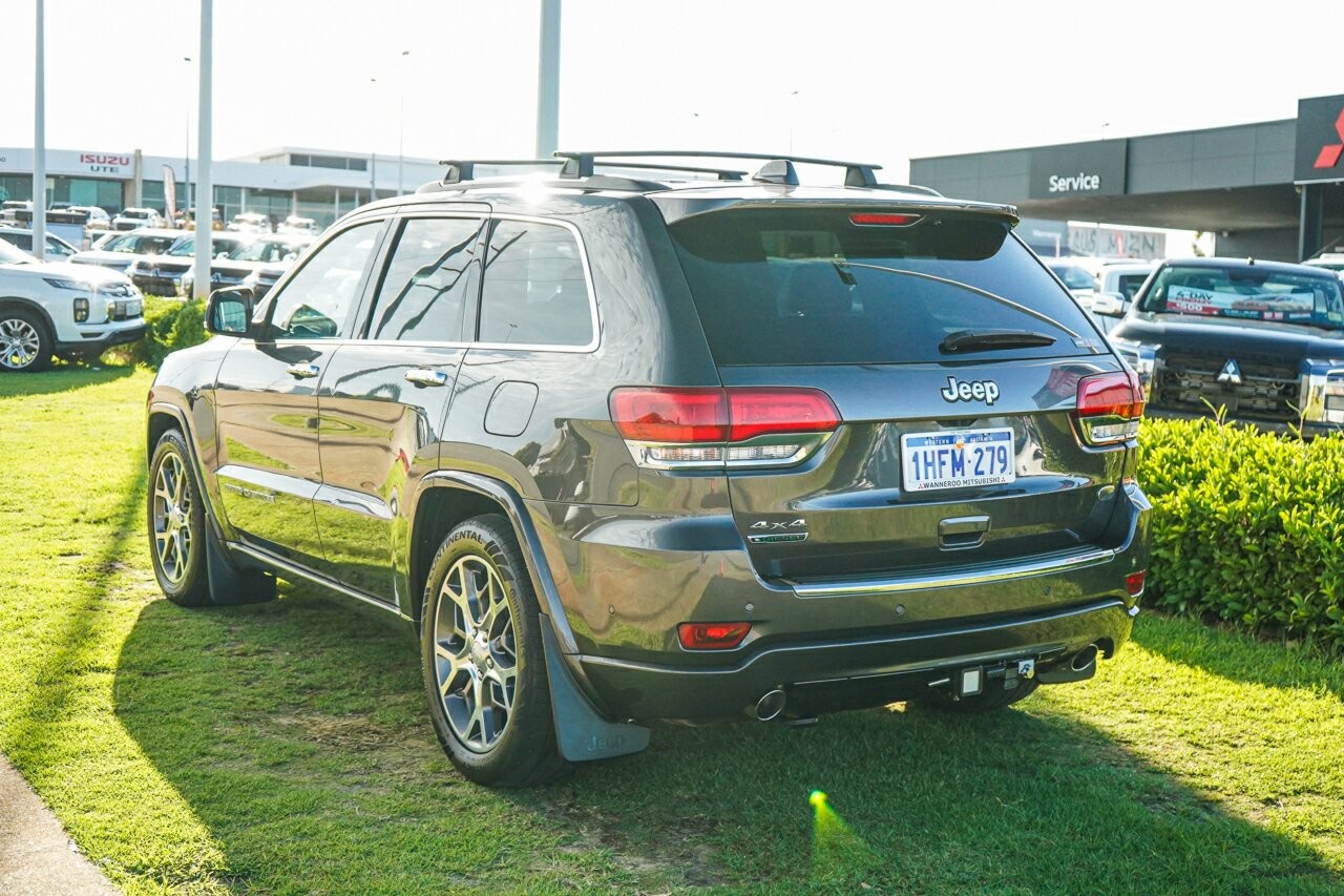 Jeep Grand Cherokee image 4