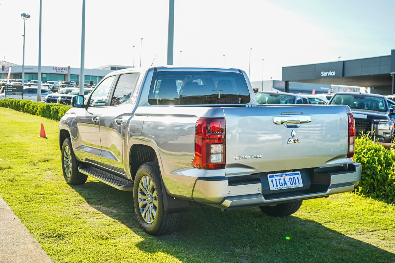Mitsubishi Triton image 4