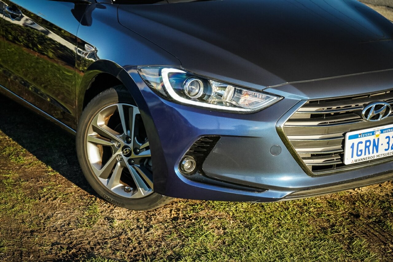 Hyundai Elantra image 2