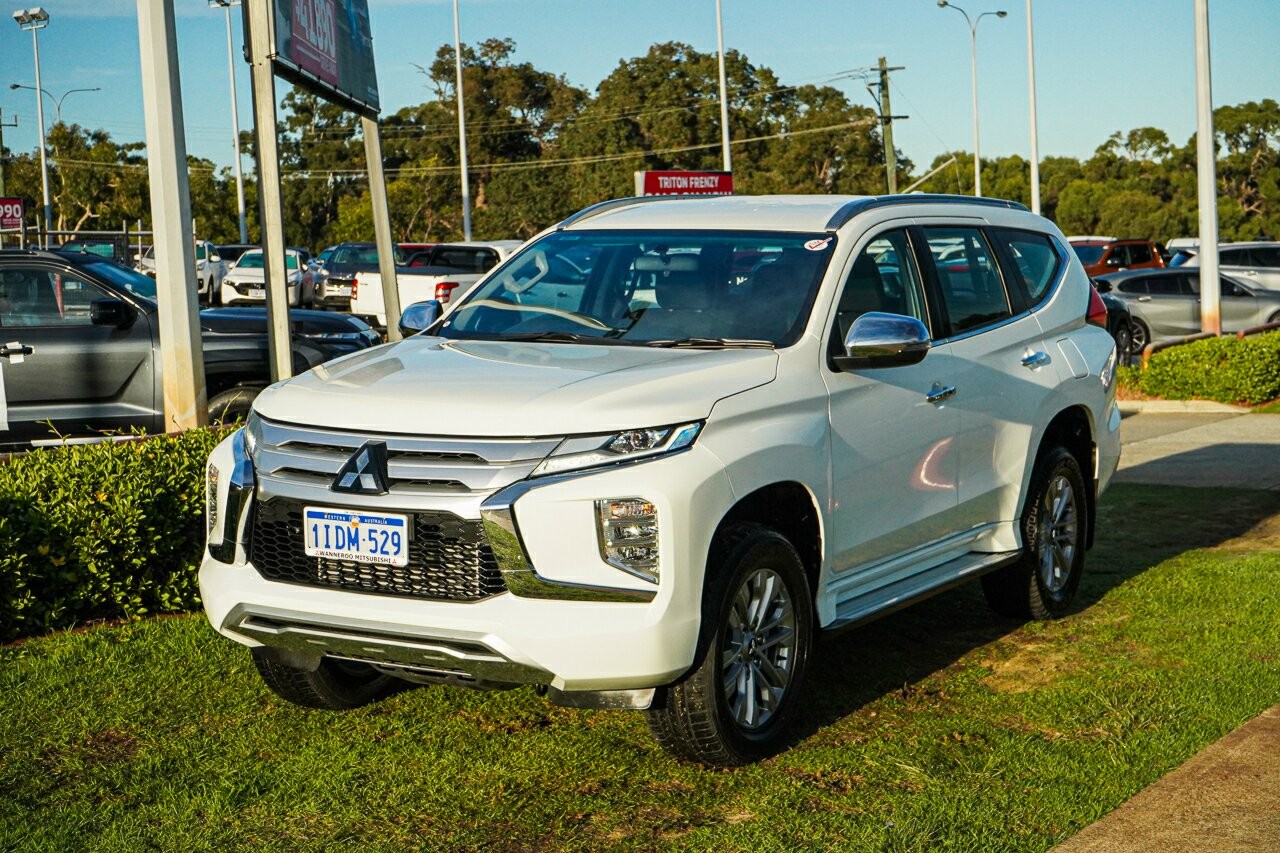 Mitsubishi Pajero Sport image 4