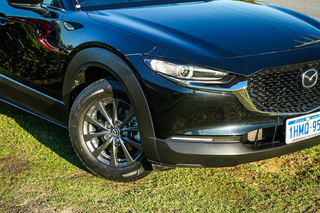 Mazda Cx-30 image 2