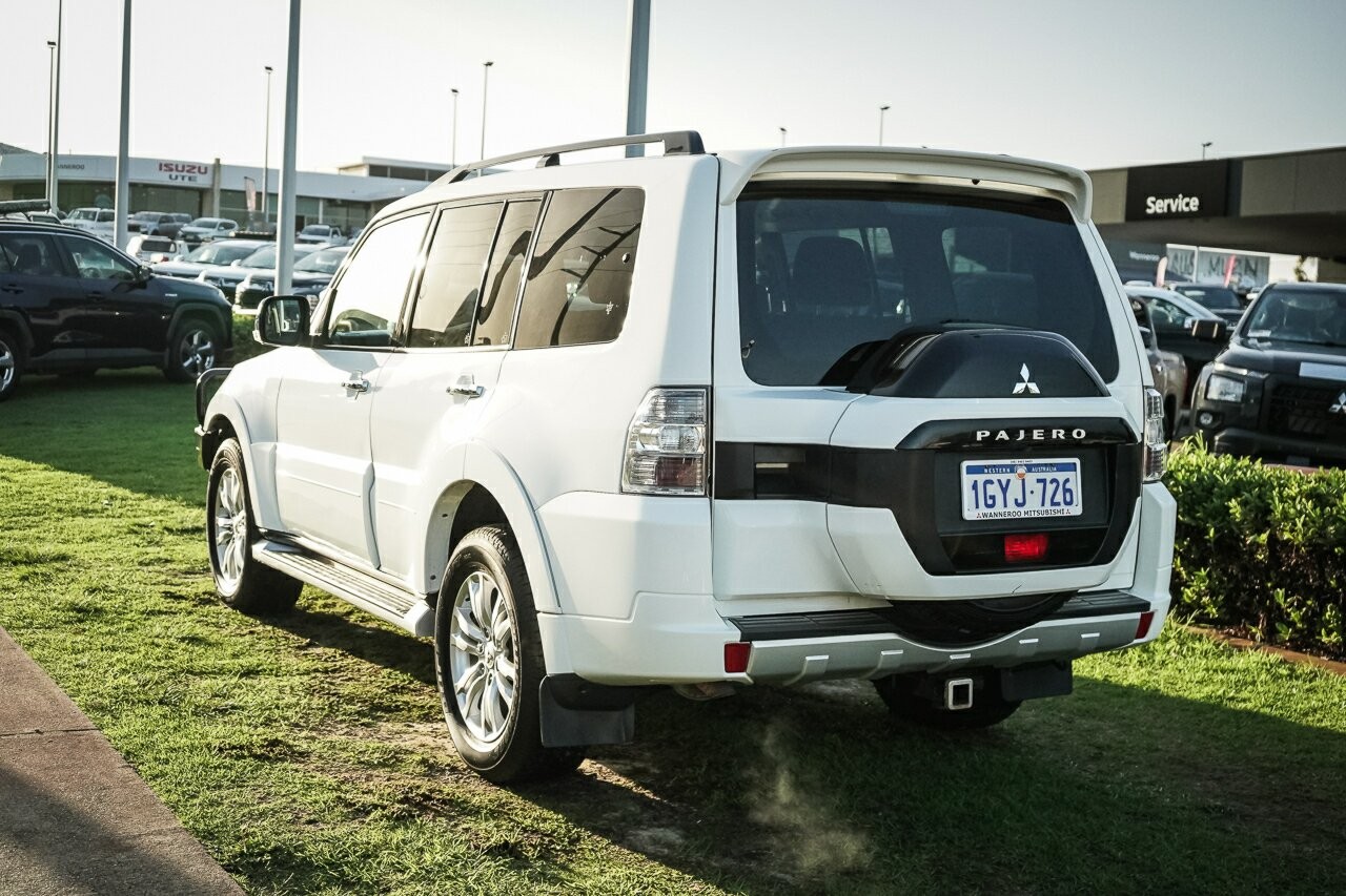 Mitsubishi Pajero image 4