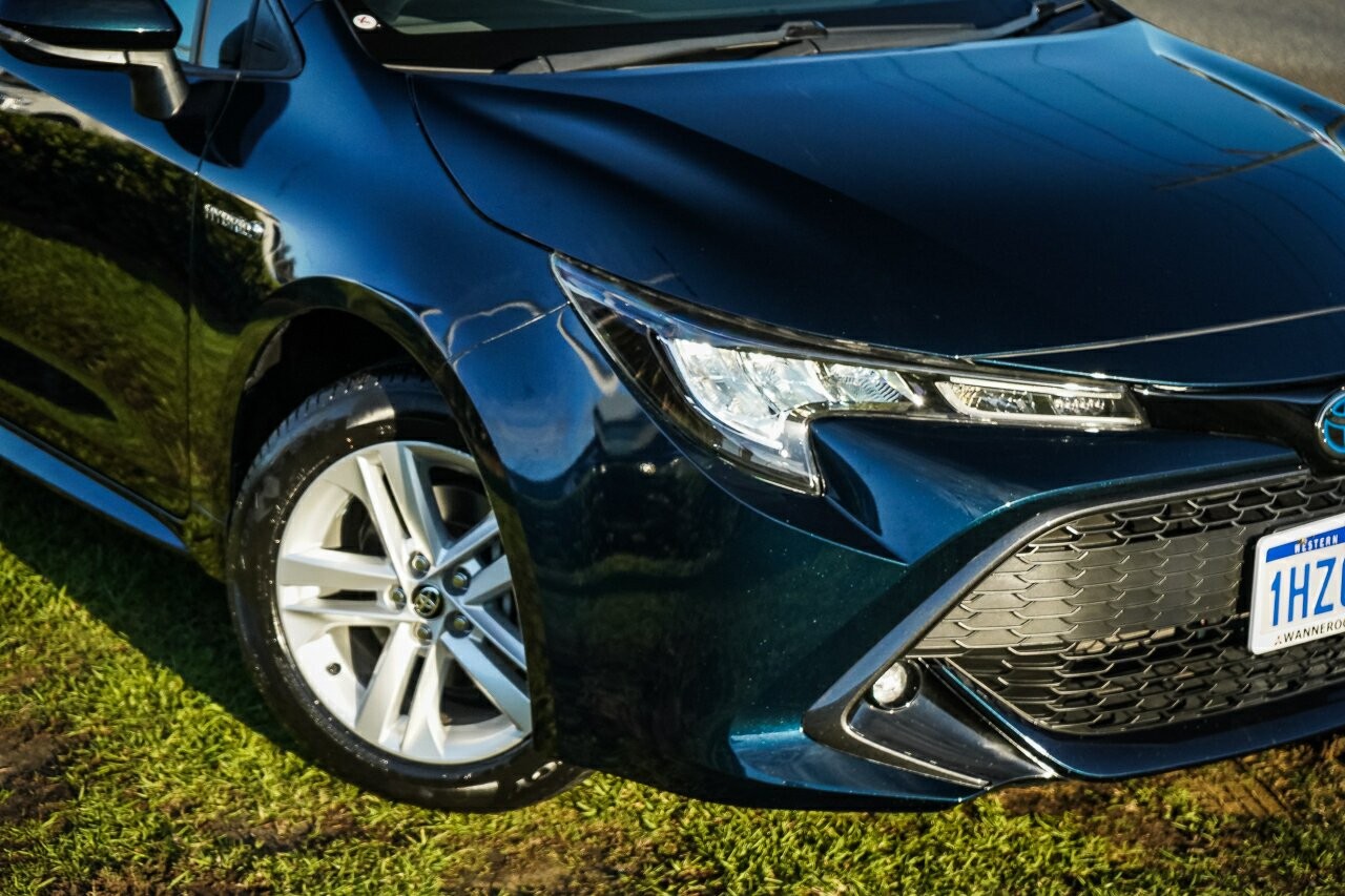 Toyota Corolla image 2