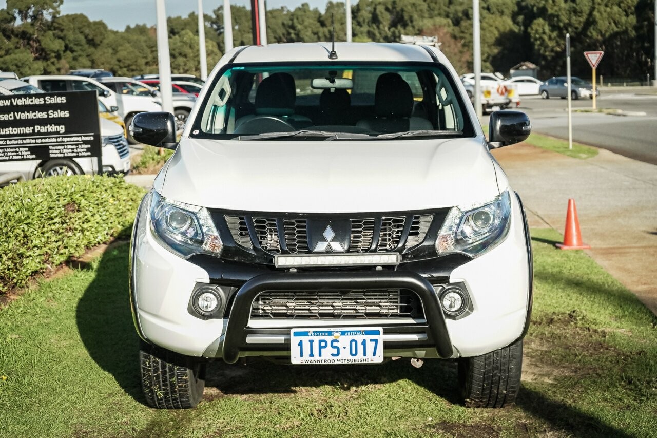 Mitsubishi Triton image 3