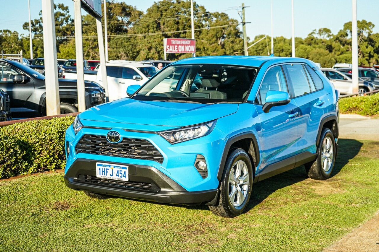 Toyota Rav4 image 3