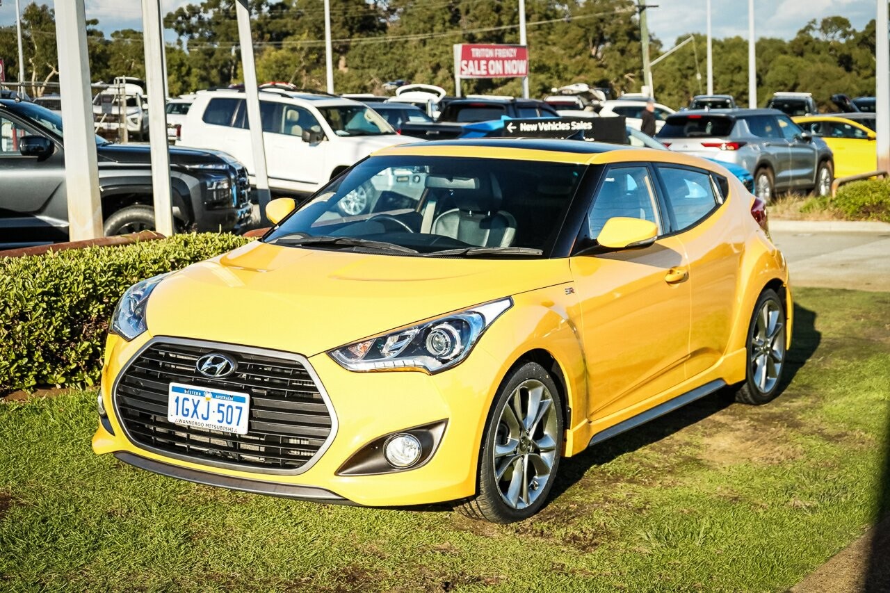 Hyundai Veloster image 4