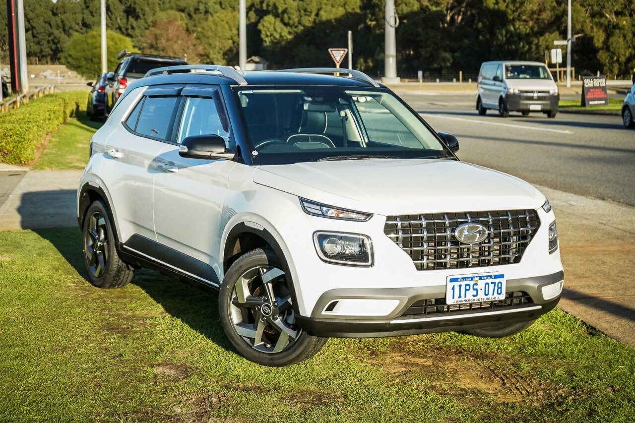 Hyundai Venue image 1