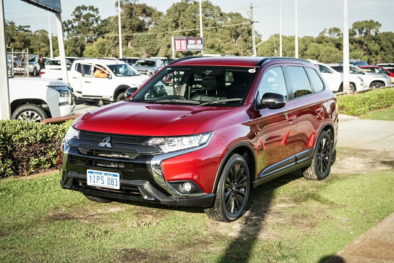 Mitsubishi Outlander image 4