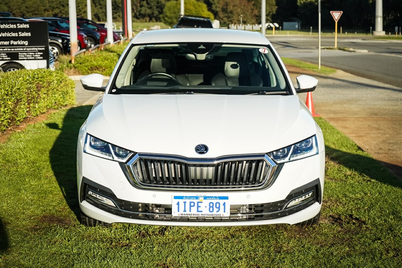 Skoda Octavia image 3