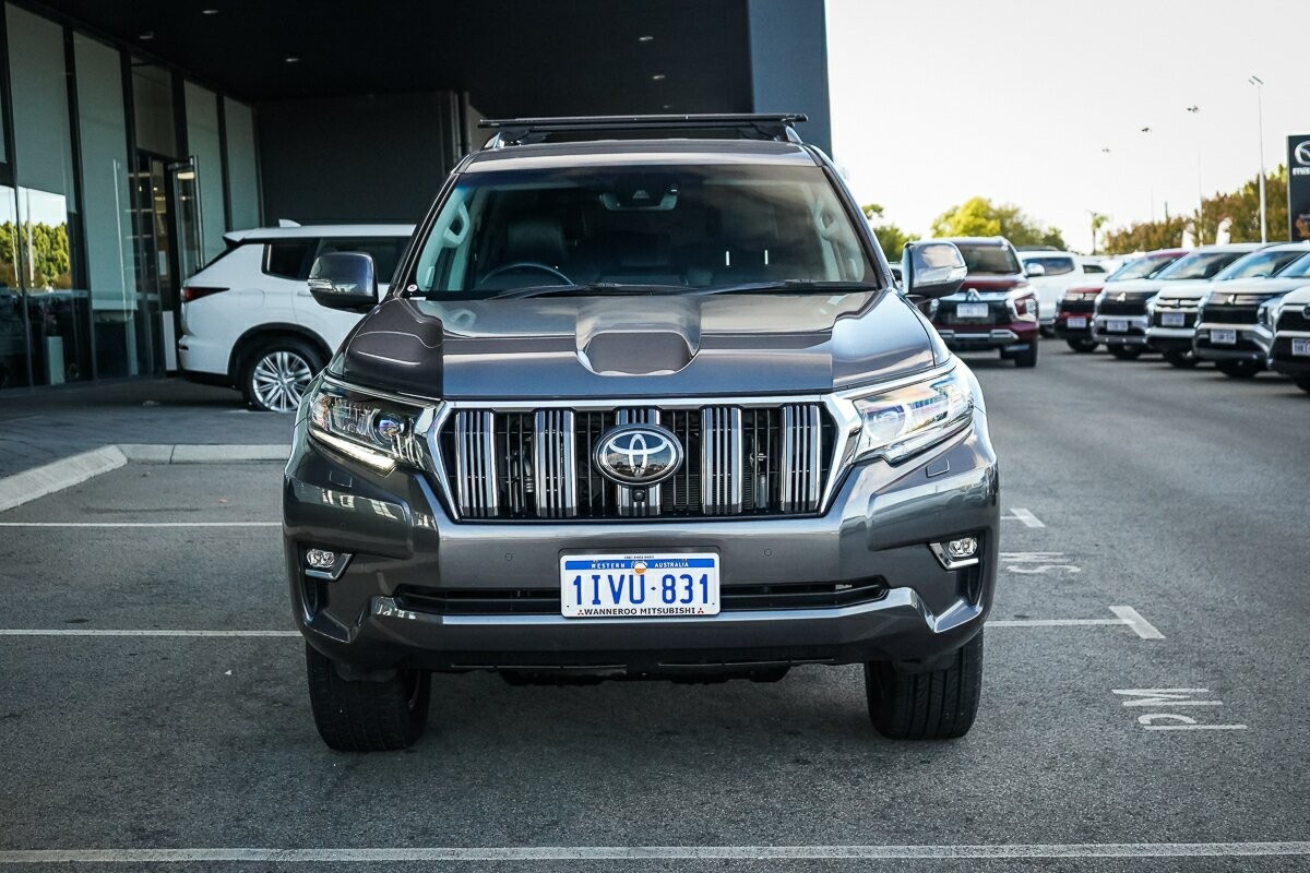 Toyota Landcruiser Prado image 2