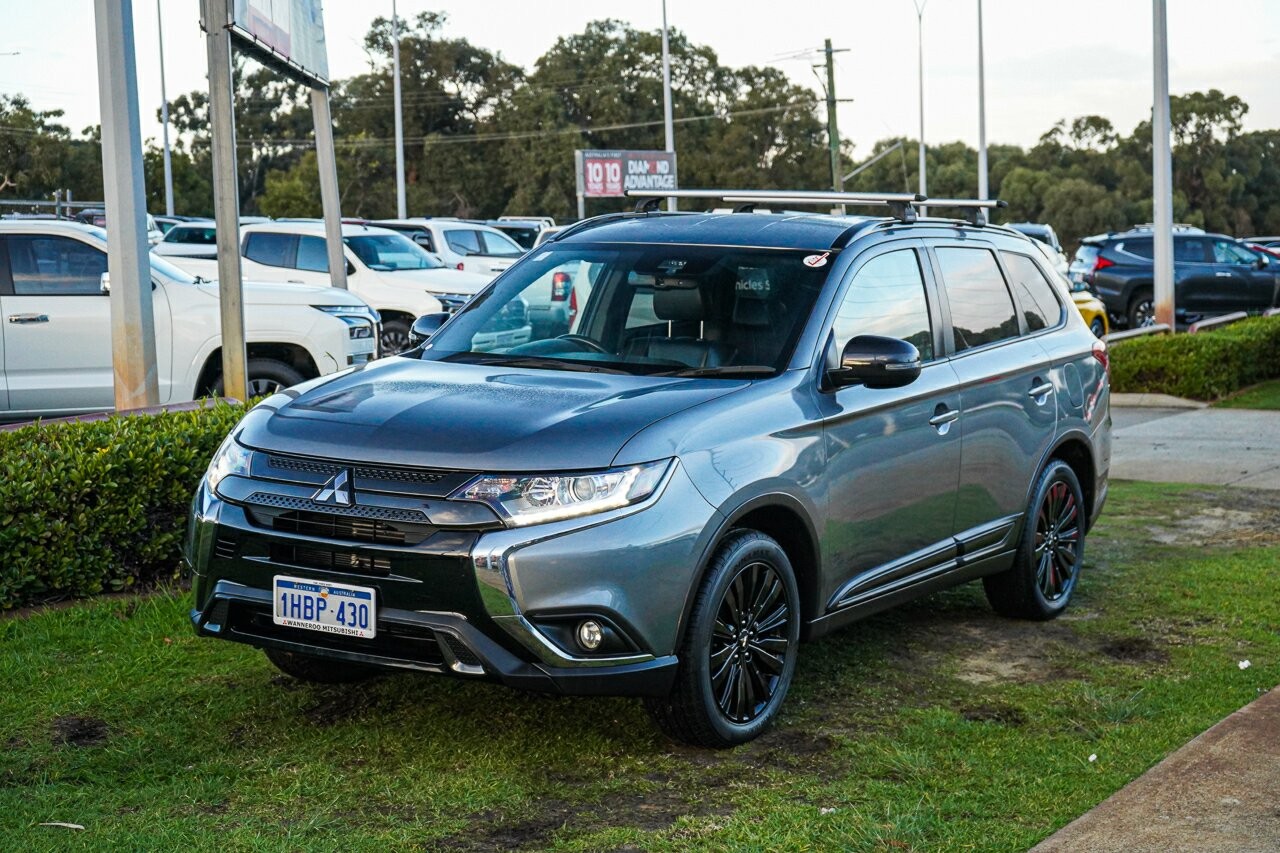 Mitsubishi Outlander image 4