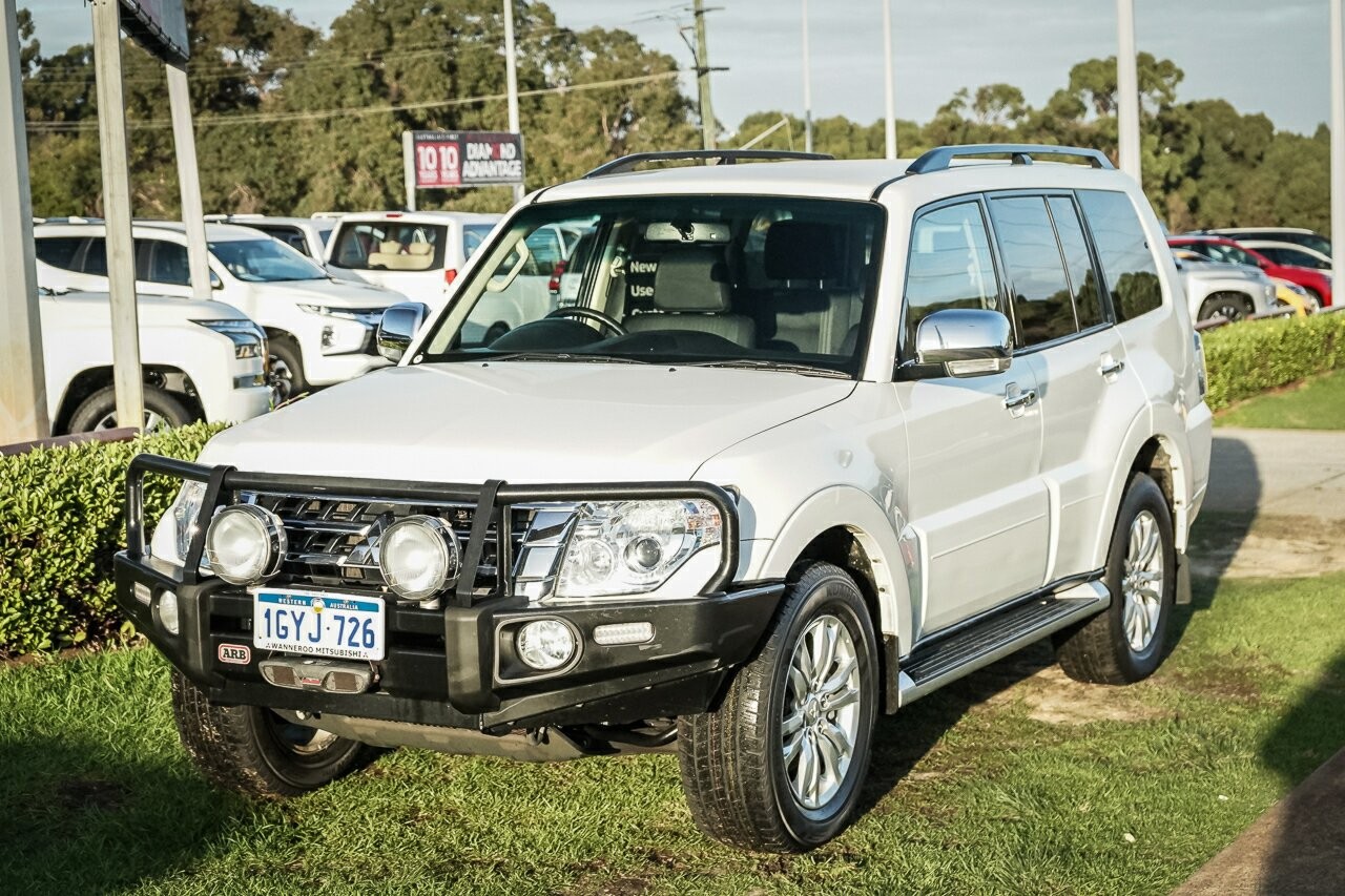 Mitsubishi Pajero Sport image 4