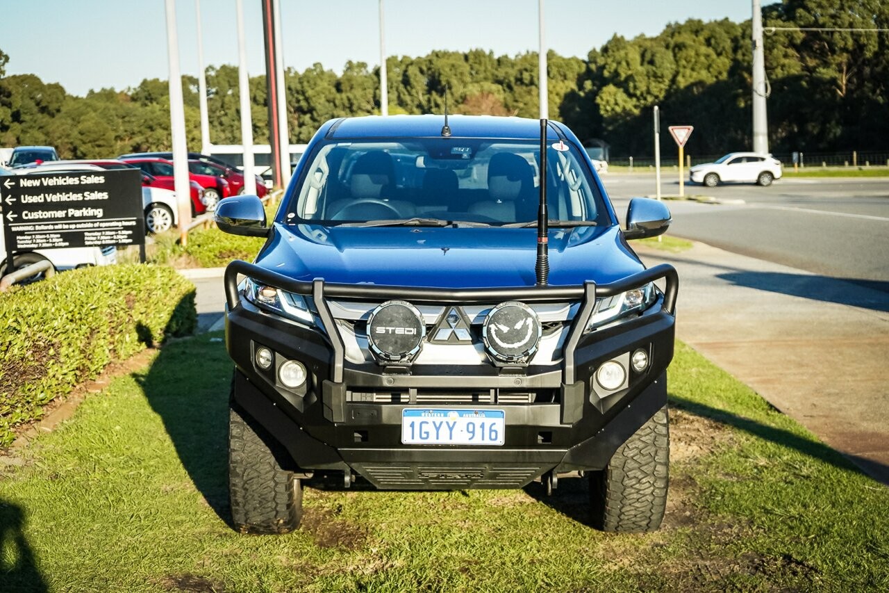 Mitsubishi Triton image 2