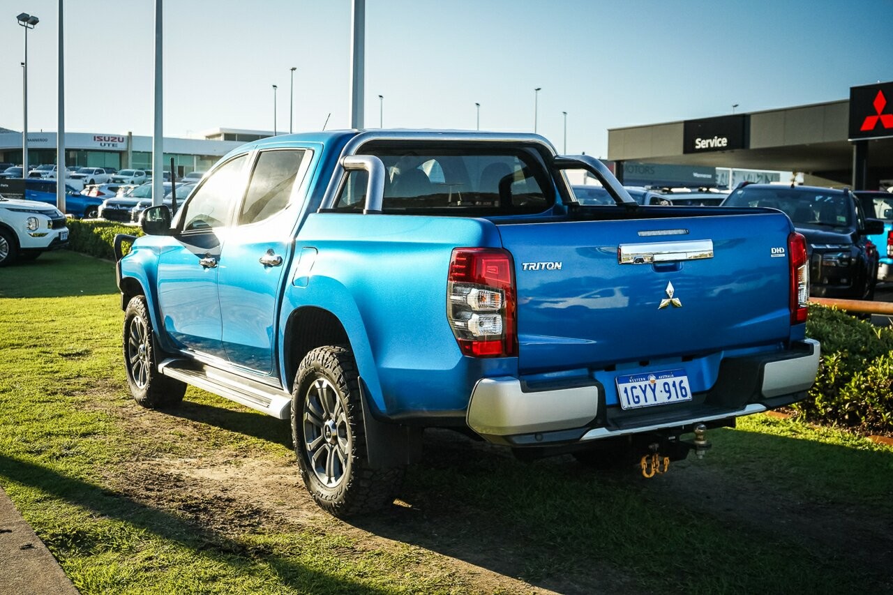 Mitsubishi Triton image 3