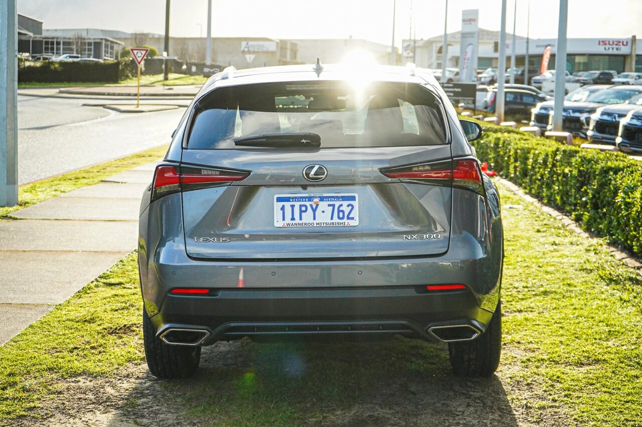 Lexus Nx image 4