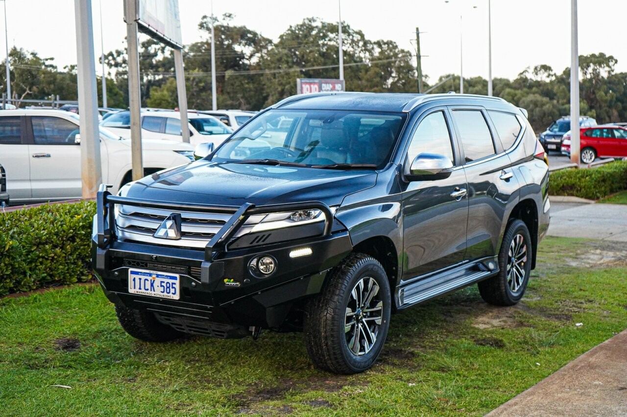 Mitsubishi Pajero Sport image 4