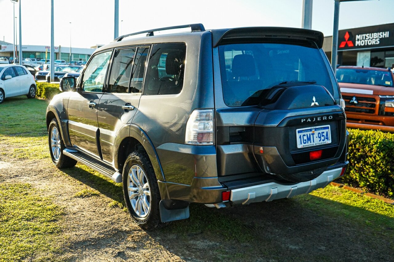 Mitsubishi Pajero image 3