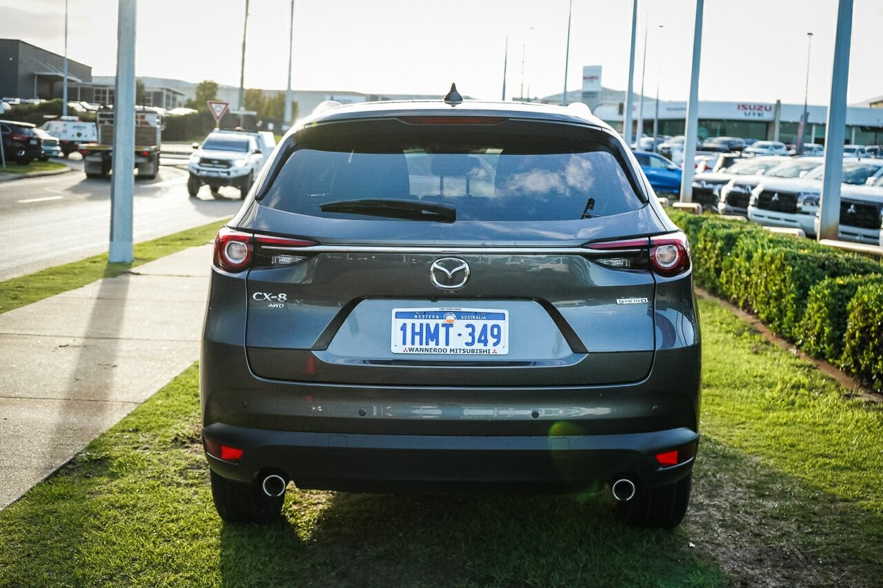 Mazda Cx-8 image 4
