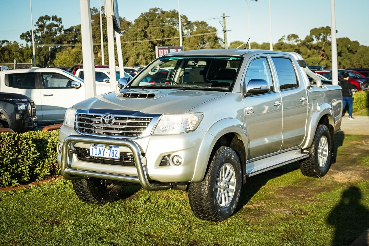Toyota Hilux image 4