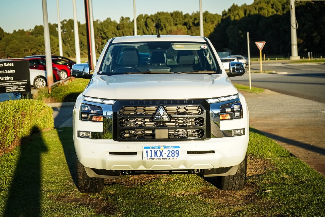 Mitsubishi Triton image 3