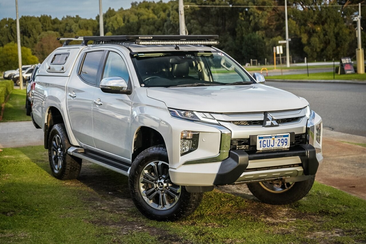 Mitsubishi Triton image 1