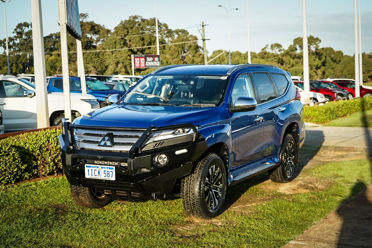 Mitsubishi Pajero Sport image 4
