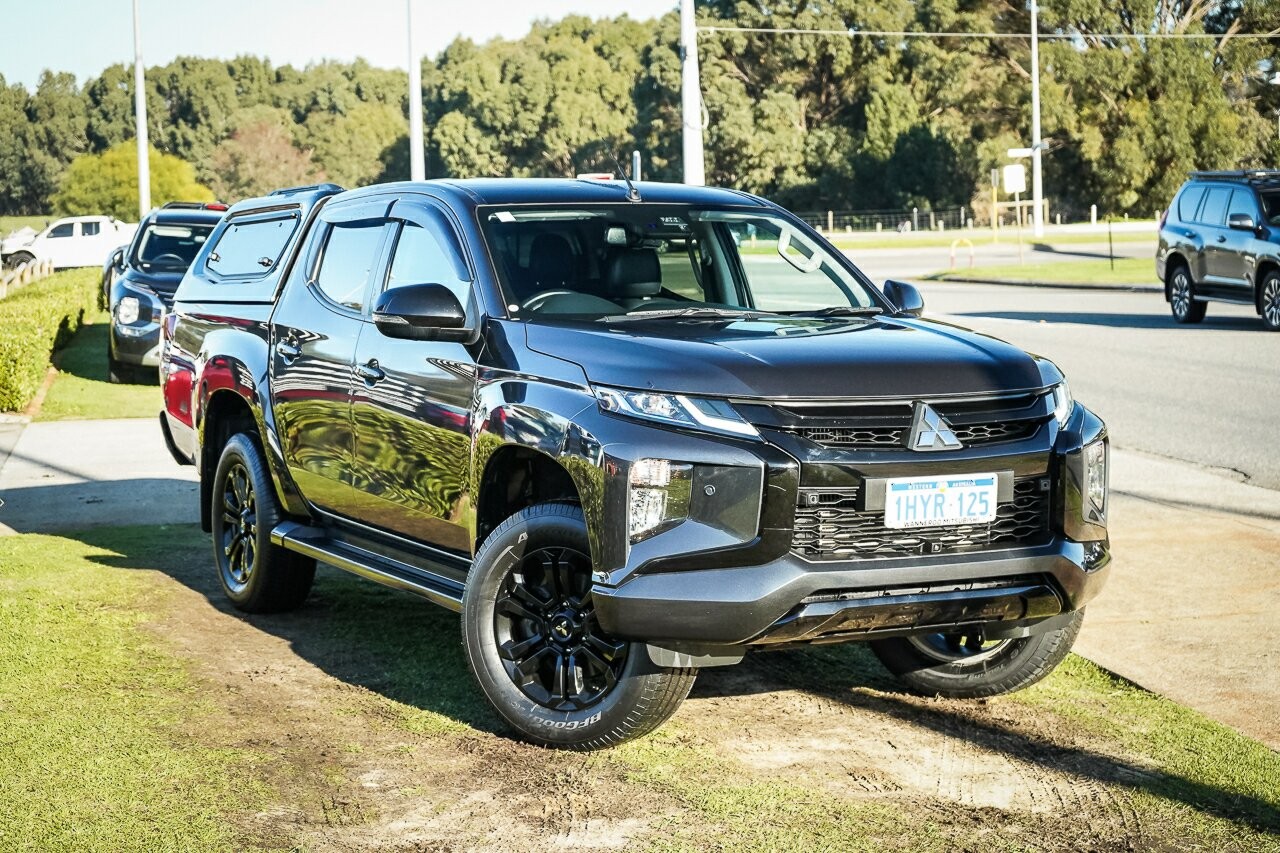 Mitsubishi Triton image 1