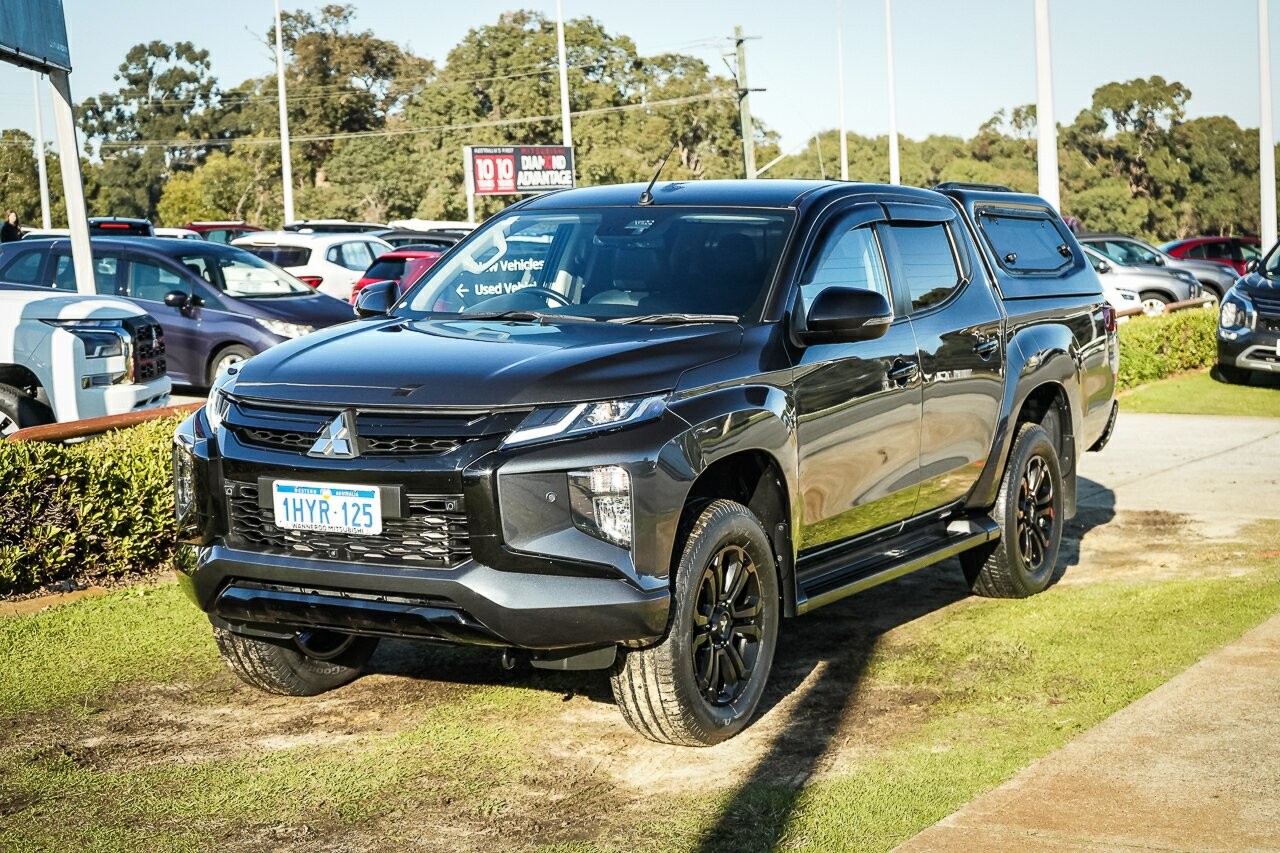 Mitsubishi Triton image 3