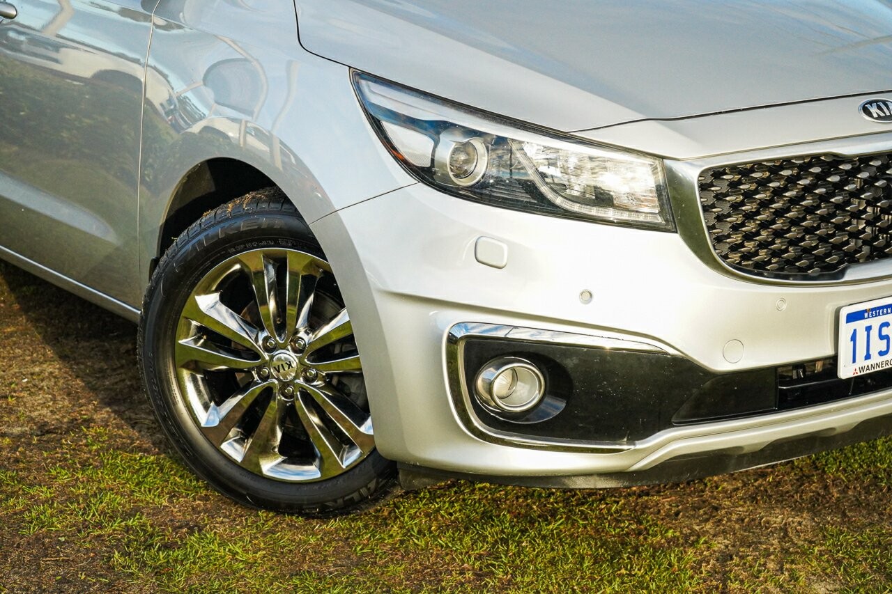 Kia Carnival image 2
