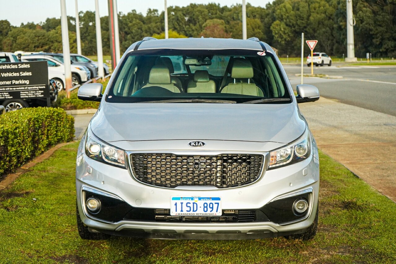 Kia Carnival image 3