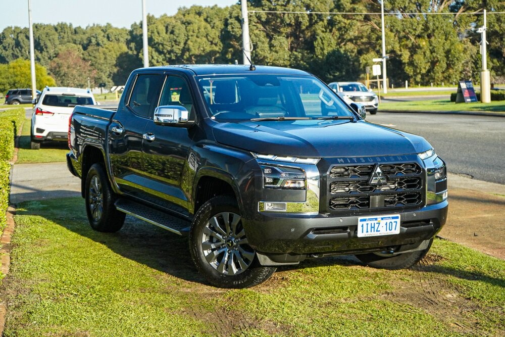 Mitsubishi Triton image 1