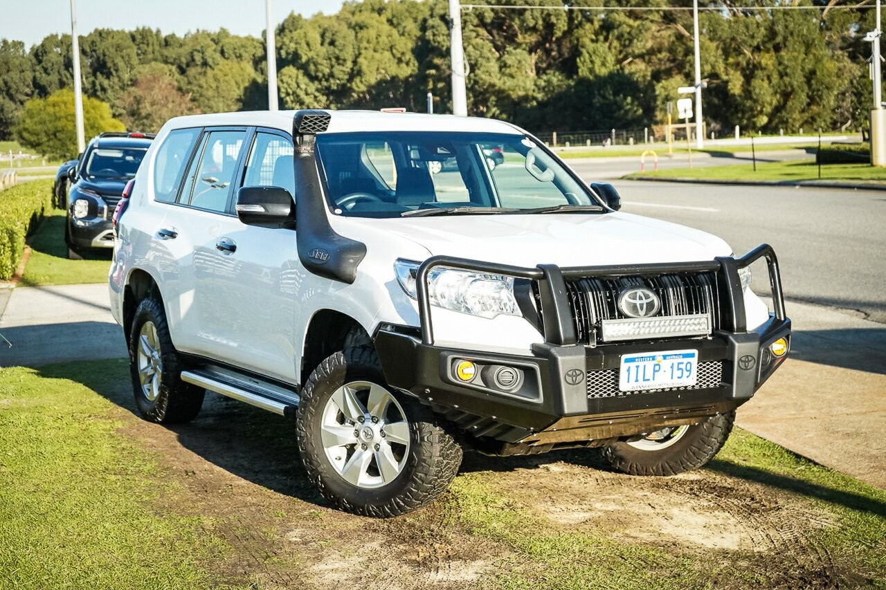 Toyota Landcruiser Prado image 1