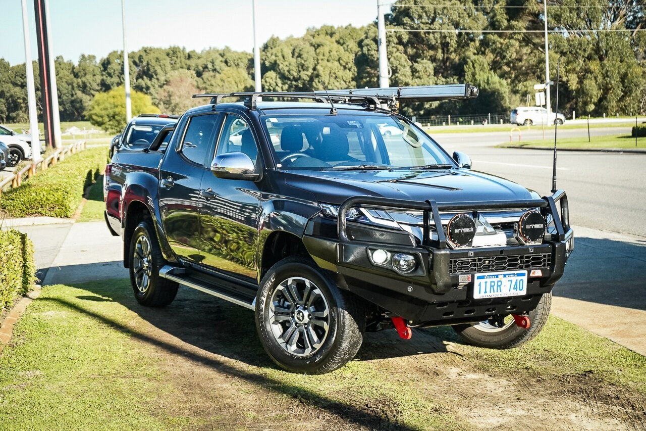 Mitsubishi Triton image 1