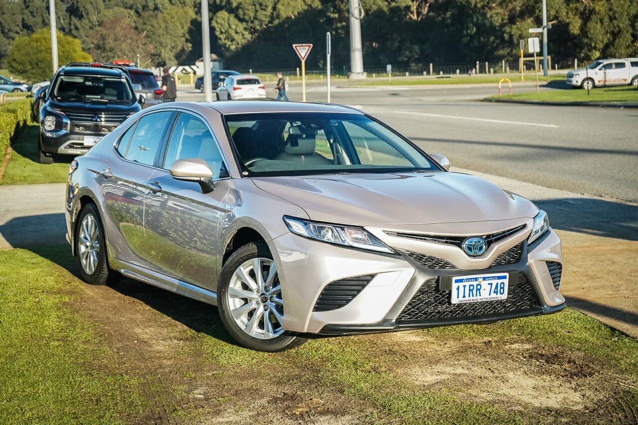 Toyota Camry image 1