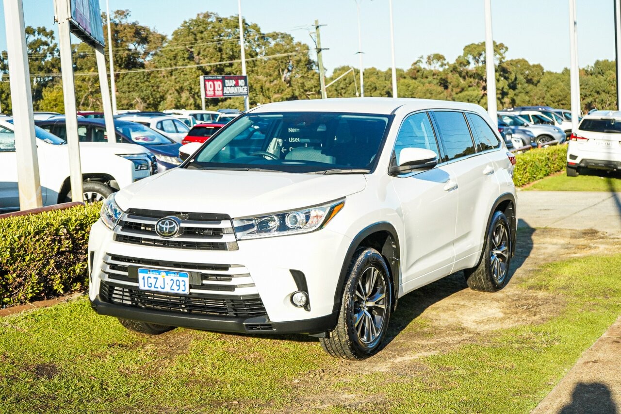 Toyota Kluger image 3