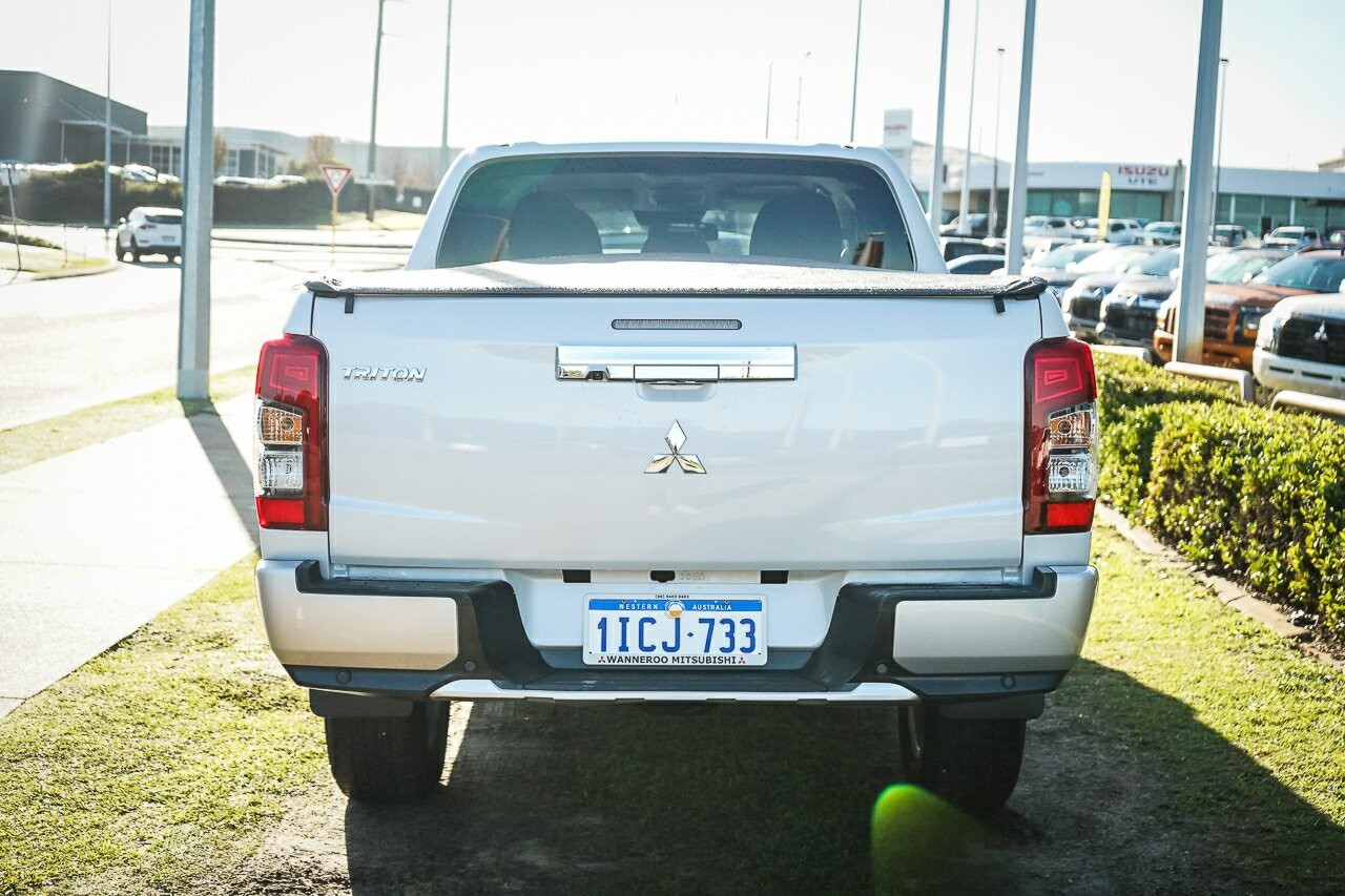 Mitsubishi Triton image 4