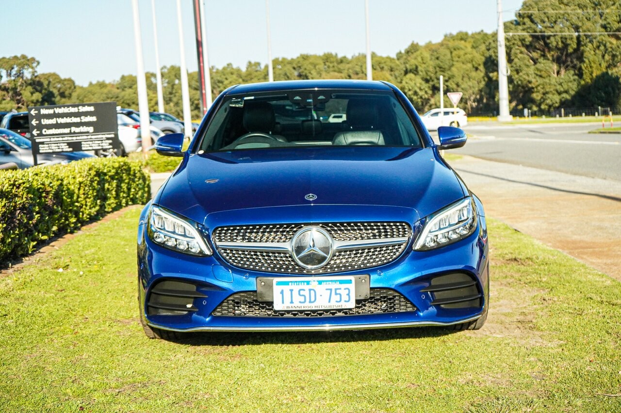 Mercedes Benz C-class image 2