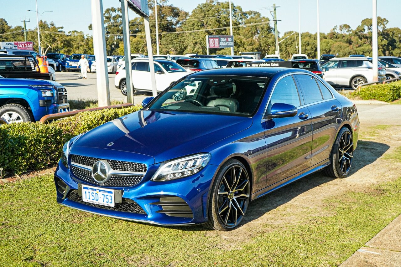 Mercedes Benz C-class image 3