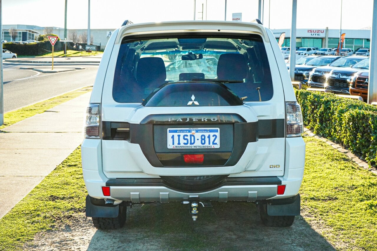 Mitsubishi Pajero image 4