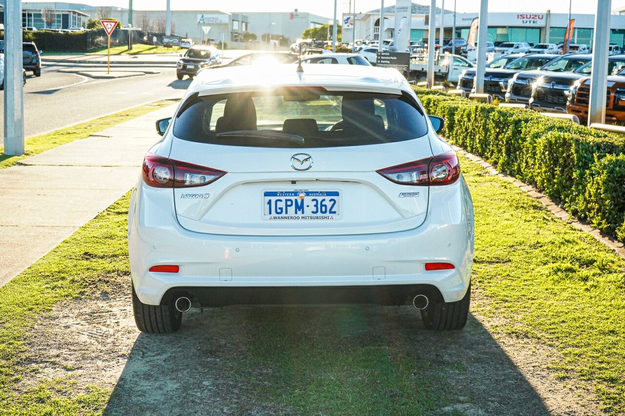 Mazda 3 image 4
