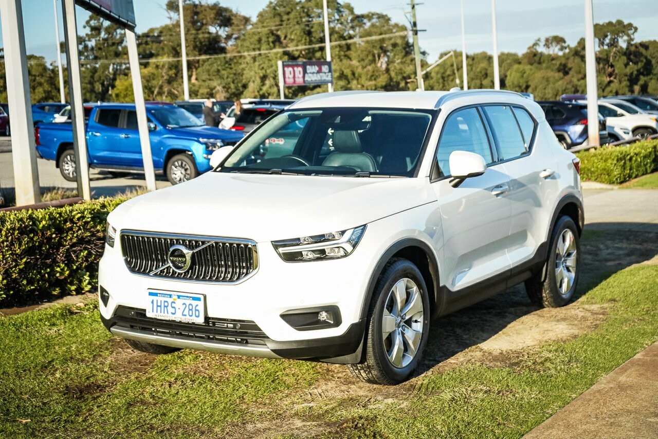 Volvo Xc40 image 3