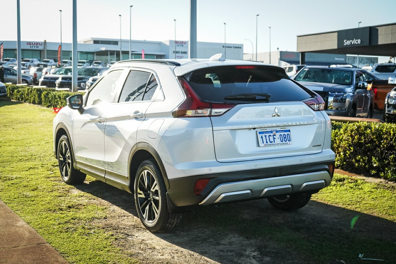 Mitsubishi Eclipse Cross image 3