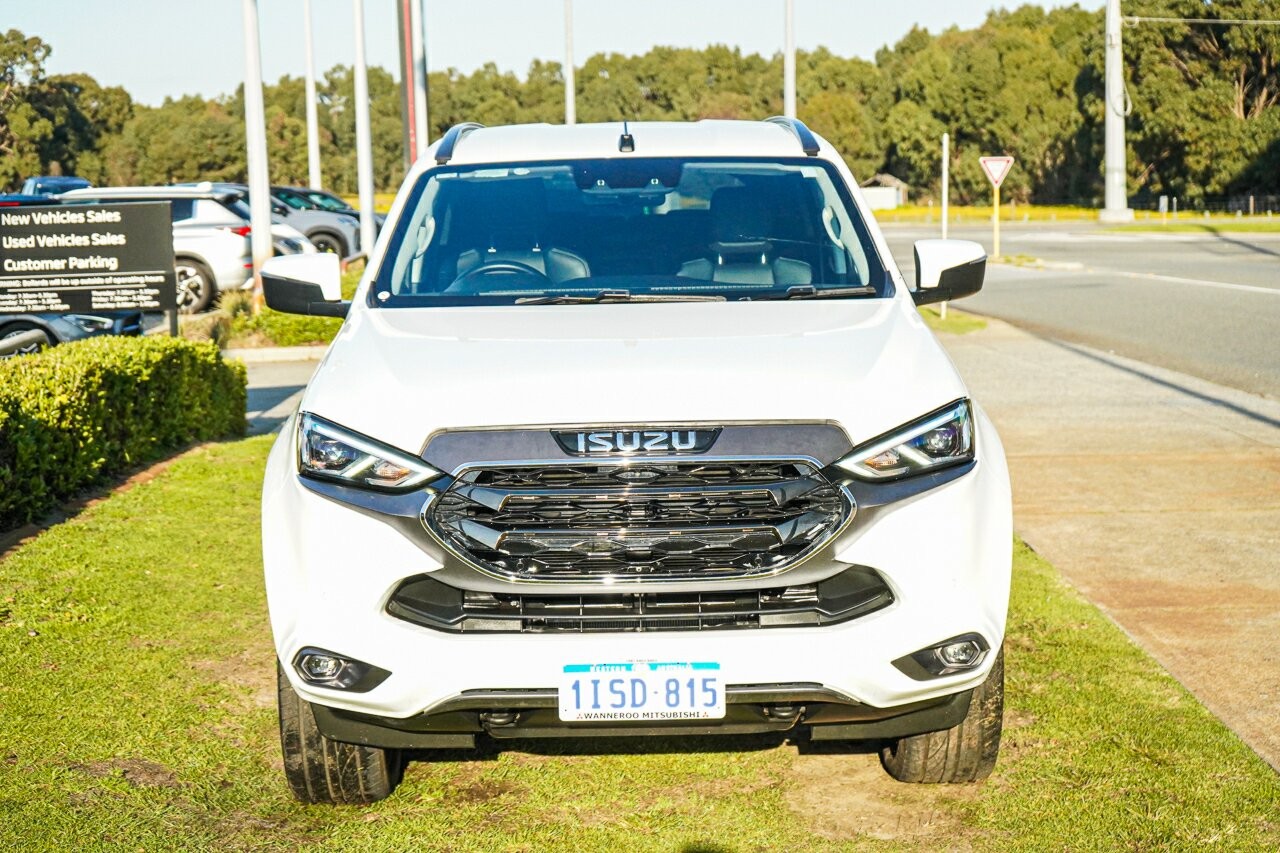 Isuzu Mu-x image 2