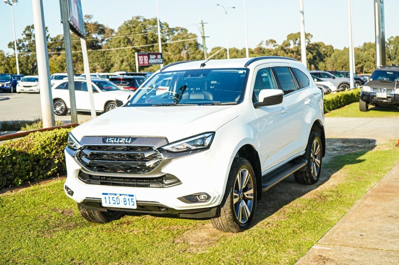 Isuzu Mu-x image 3
