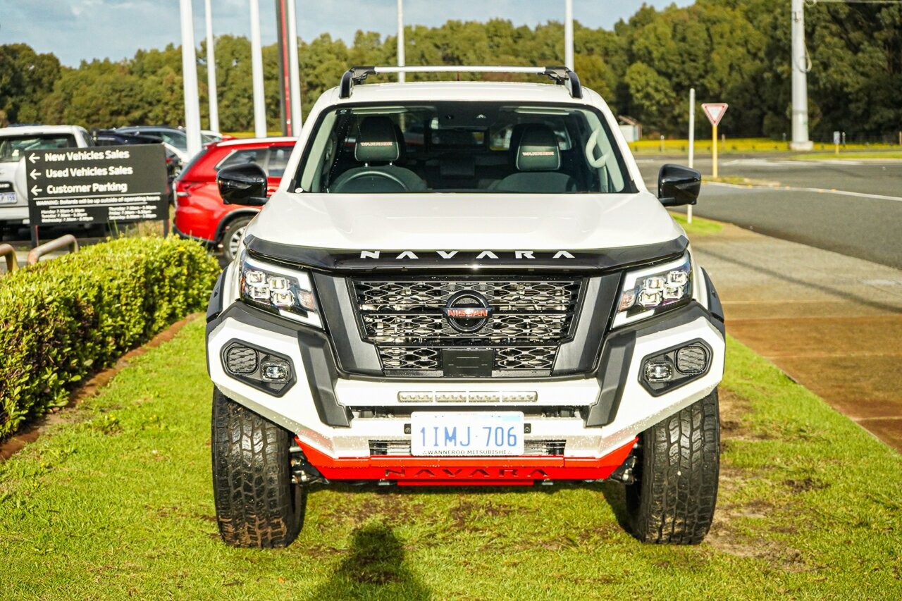 Nissan Navara image 2