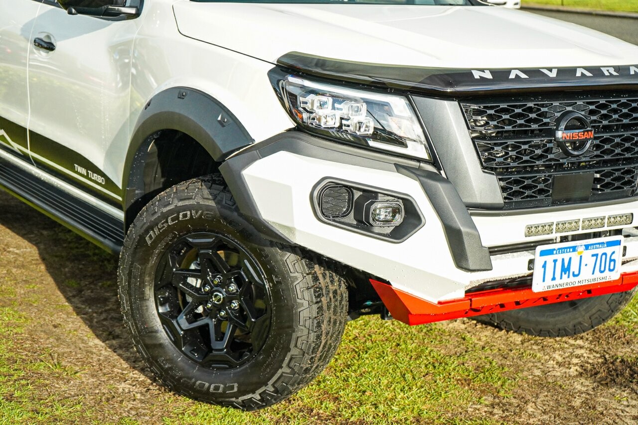 Nissan Navara image 4