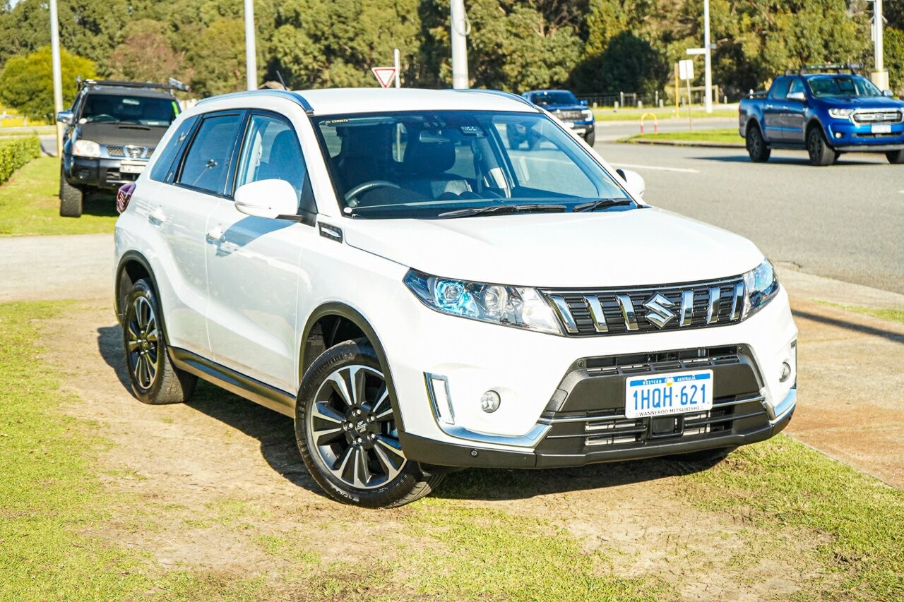 Suzuki Vitara image 1