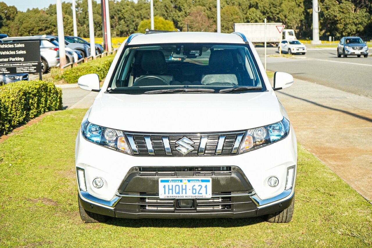 Suzuki Vitara image 2