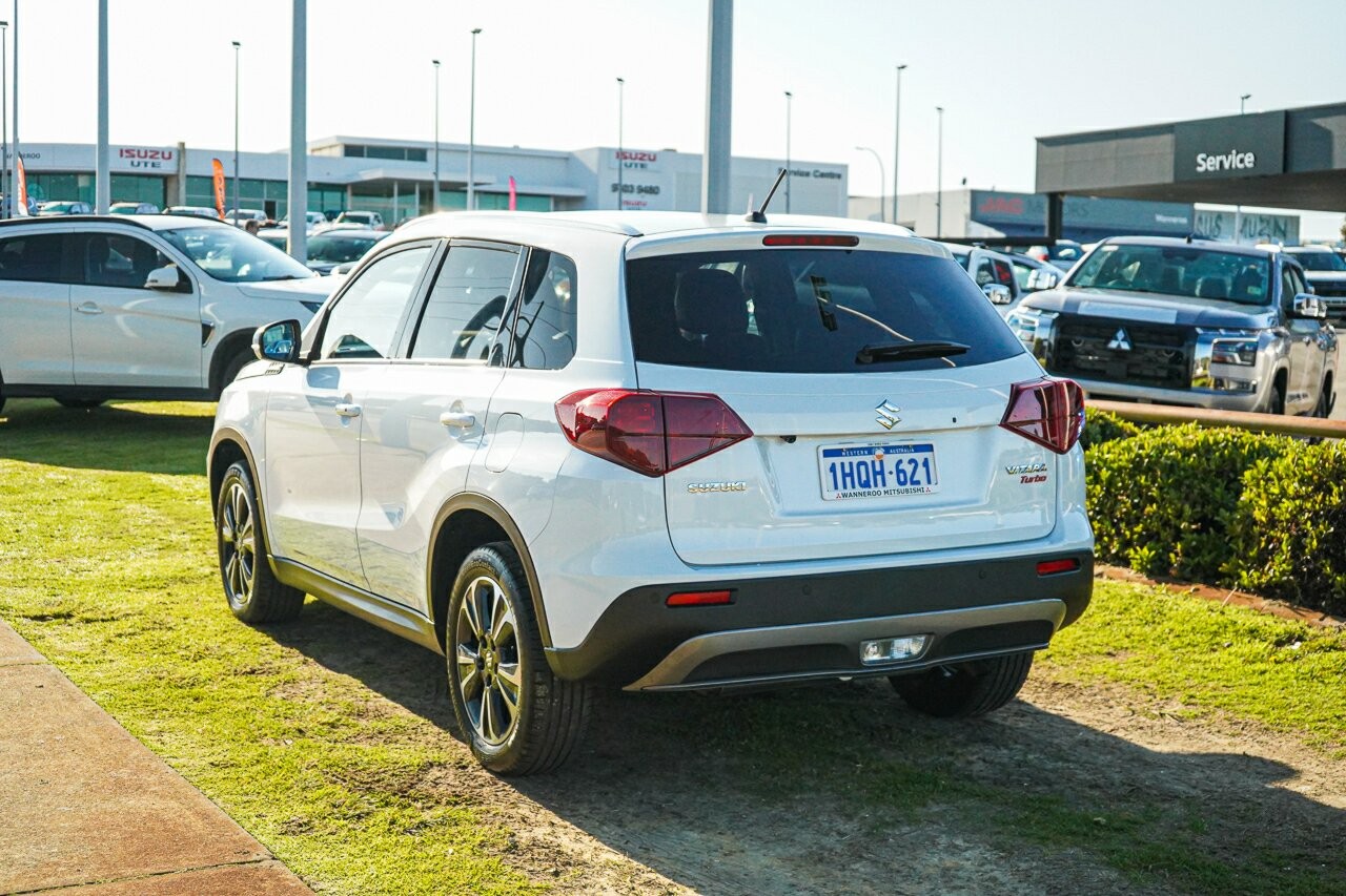 Suzuki Vitara image 4